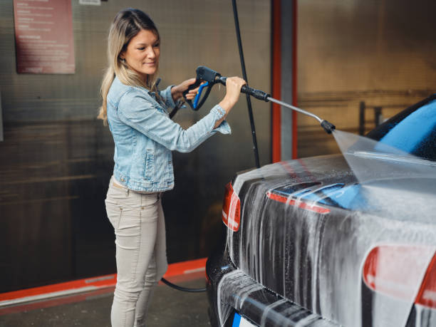 Why Choose Our Certified Pressure Washing Experts for Your Project Needs in Perry, LA?